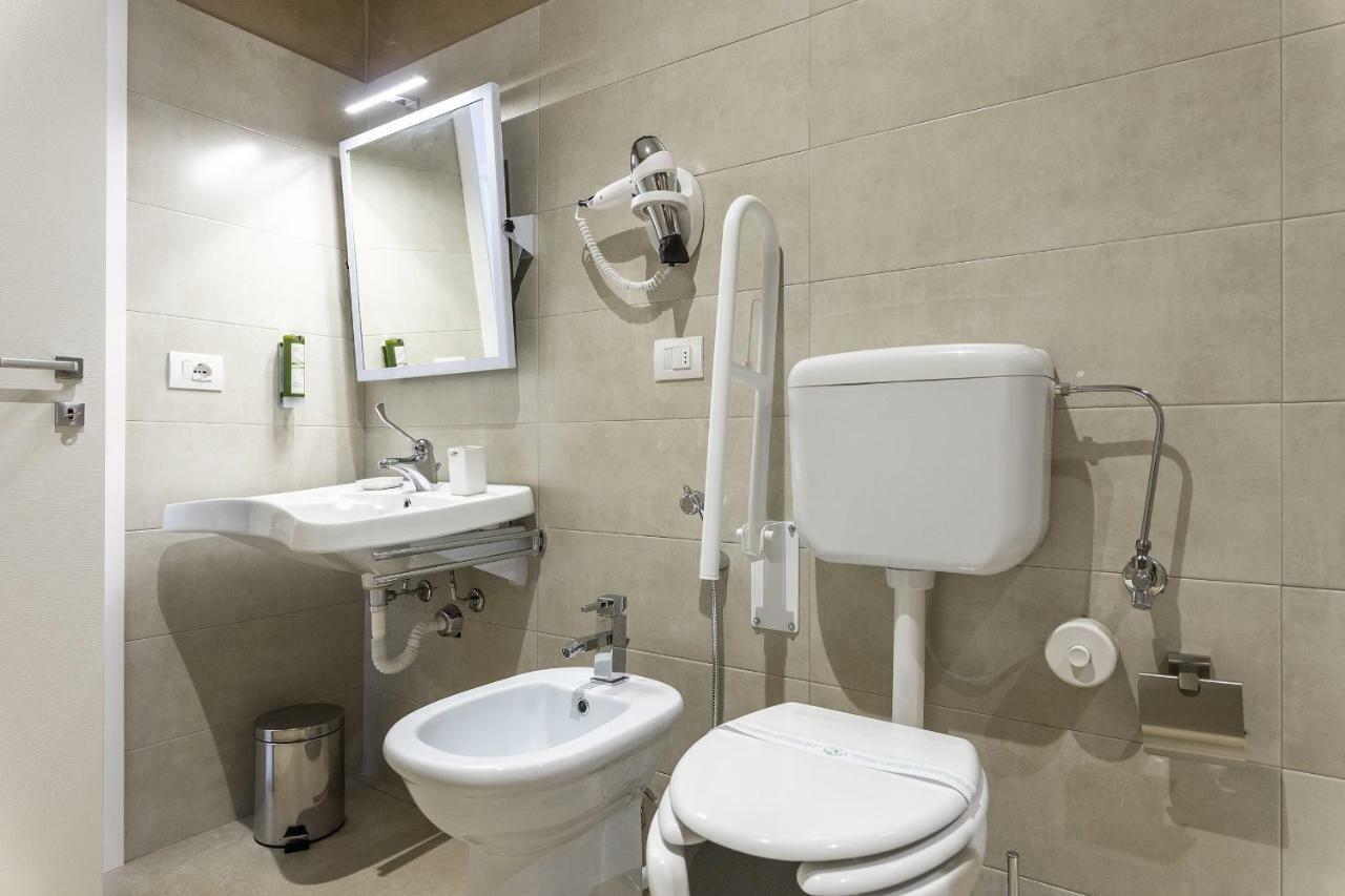 VIAMONTI HOTEL RACALE 3* (Italia) - da 69 € | HOTELMIX